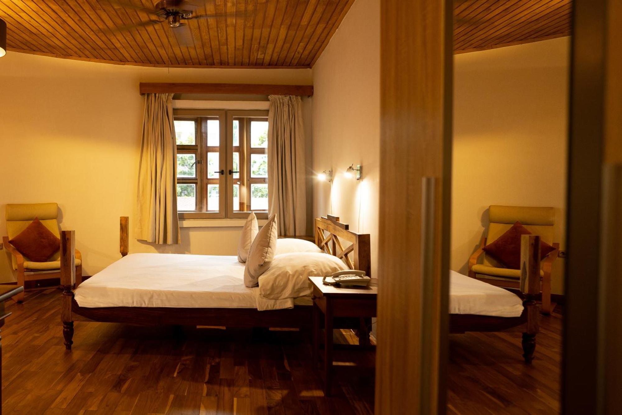 Esther'S Hotel อักกรา ภายนอก รูปภาพ
